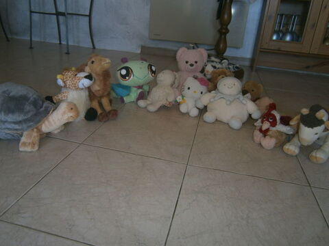 lot de peluches 3 Annonay (07)