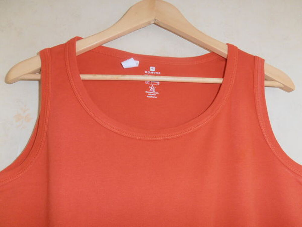 D&eacute;bardeur orange (77) Vêtements