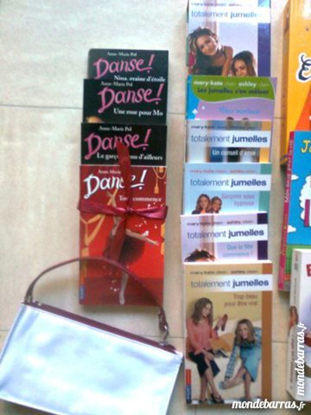 12 livres jeunesse - DANSE, JUMELLES , ... zoe Livres et BD