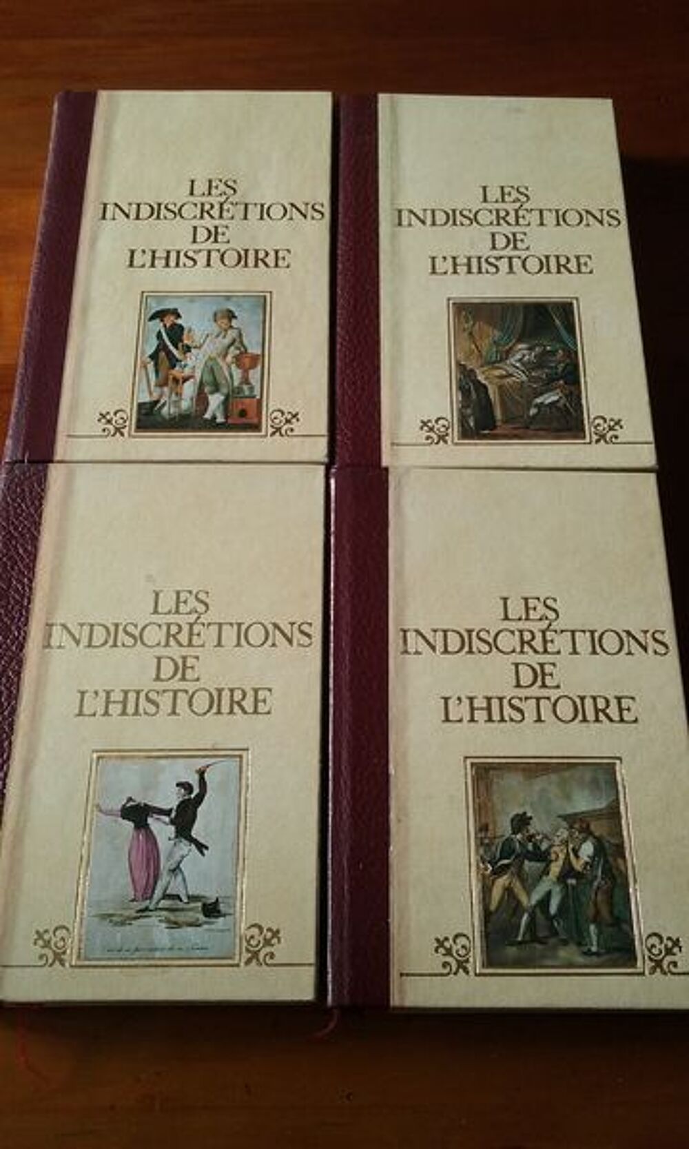 Les indiscr&eacute;tions de l'histoire en 4 volumes Livres et BD
