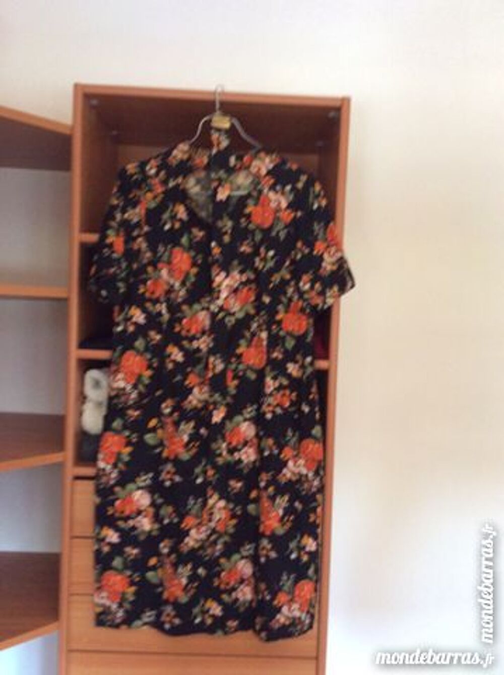 ROBES DIVERS MODELES Vêtements