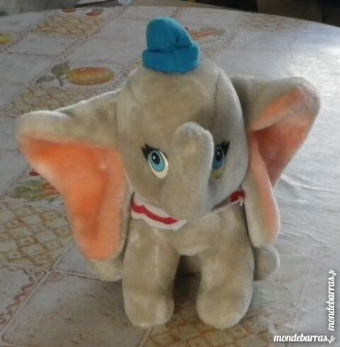 PELUCHE DUMBO DISNEY COLLECTOR 10 Attainville (95)