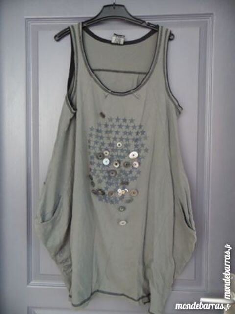 robe tunique originale motif tete de mort 10 La Grand-Combe (30)