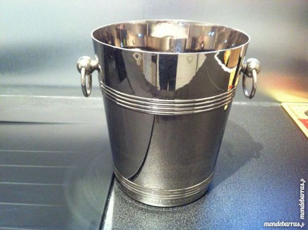 SEAU A CHAMPAGNE EN INOX DE BELLE QUALITE Cuisine