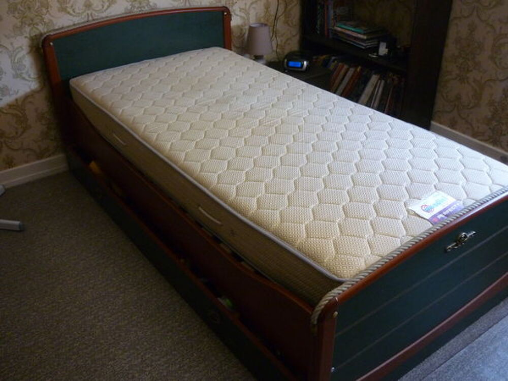 vends tr&egrave;s jolie chambre &agrave; coucher de gar&ccedil;on style Gauthier Mobilier enfants