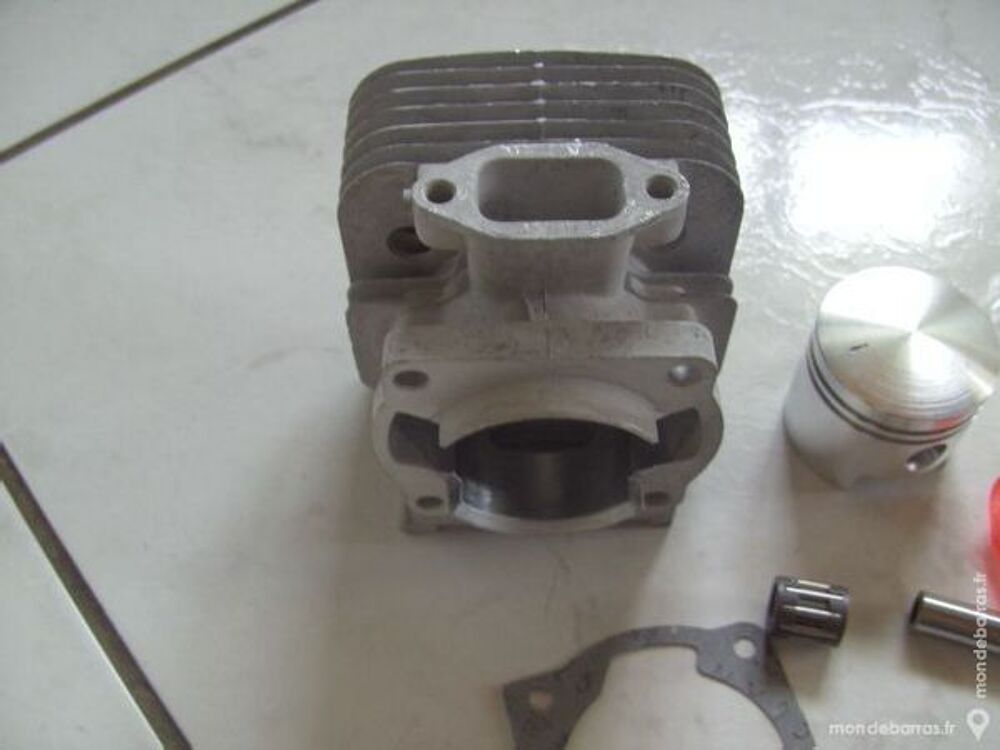 Moteur d&eacute;broussailleuse 52cc cylindre,piston,segmt Bricolage
