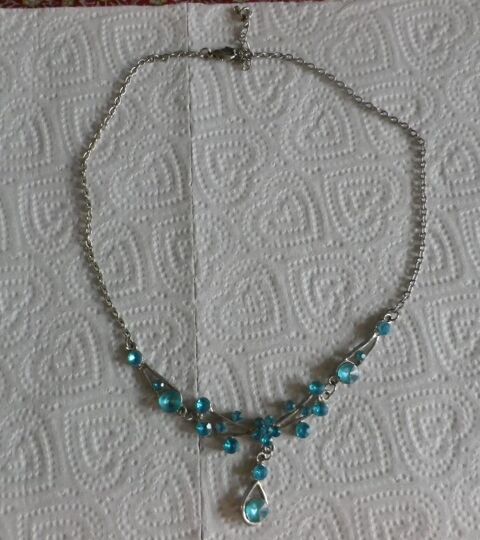 COLLIER N4 PENDENTIF BLEU CLAIR 8 Attainville (95)