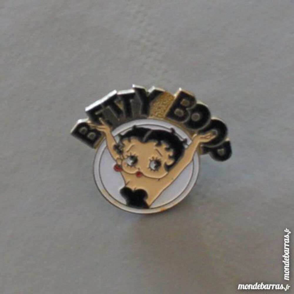 Pins Betty Boop Bijoux et montres