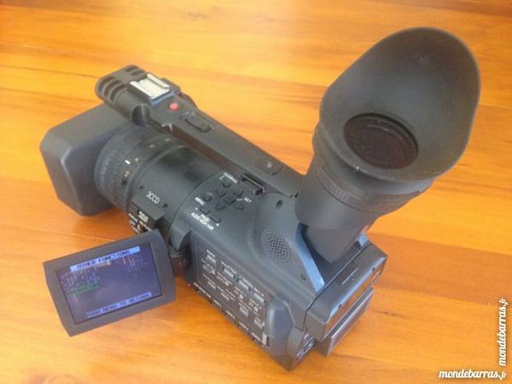 CAMERA PRO HVX 201 mini-dv et HD QUASI NEUVE Photos/Video/TV