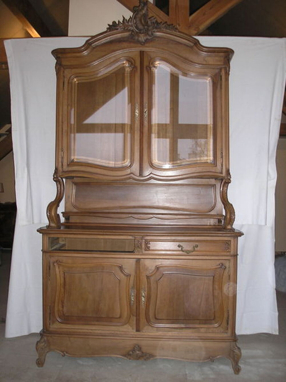 VAISSELIER 2 CORPS STYLE LOUIS XV Meubles