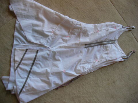 La mode est  vous
robe taille 40 25 Bourg (33)