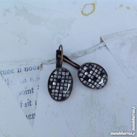 Boucles oreilles damiers 4 Boigny-sur-Bionne (45)