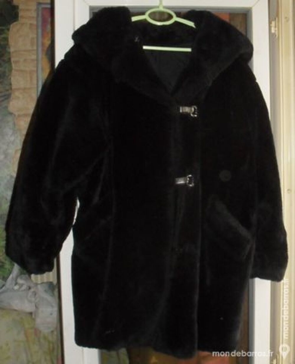 Veste chaude imitation fourrure capuche T:42/44 Vêtements