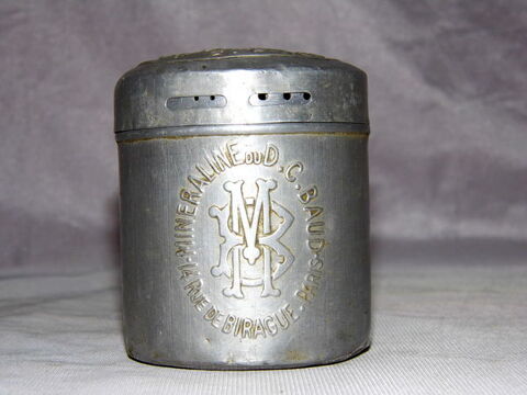 Boite de talc Min�raline du Docteur C. Baud aluminium VINTAGE 10 Petite Synthe (59)