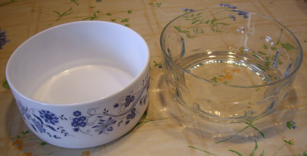 2 grands saladiers ronds ARCOPAL / verre Cuisine