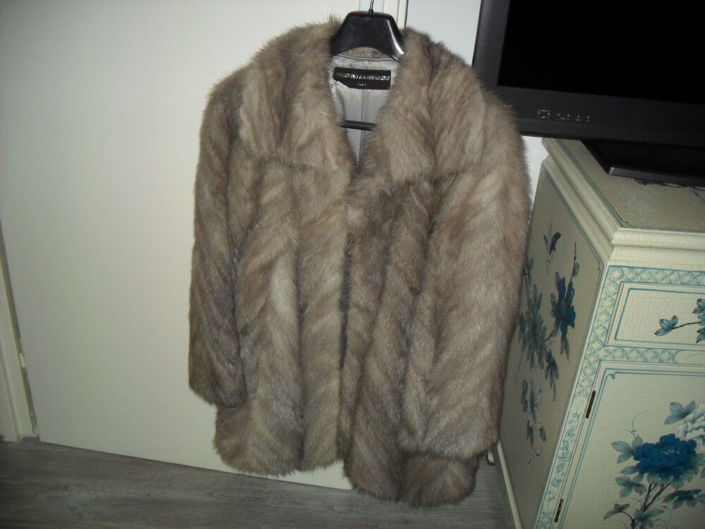 VESTE EN VERITABLE VISON Vêtements