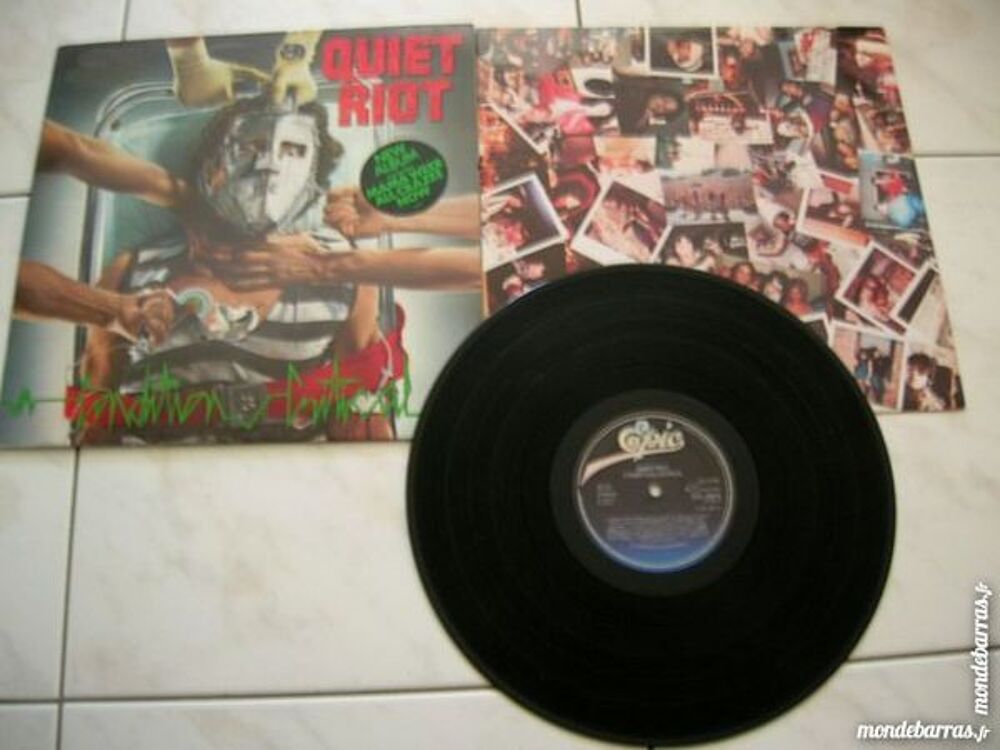 33 TOURS QUIET RIOT Condition critical - HARD ROCK CD et vinyles