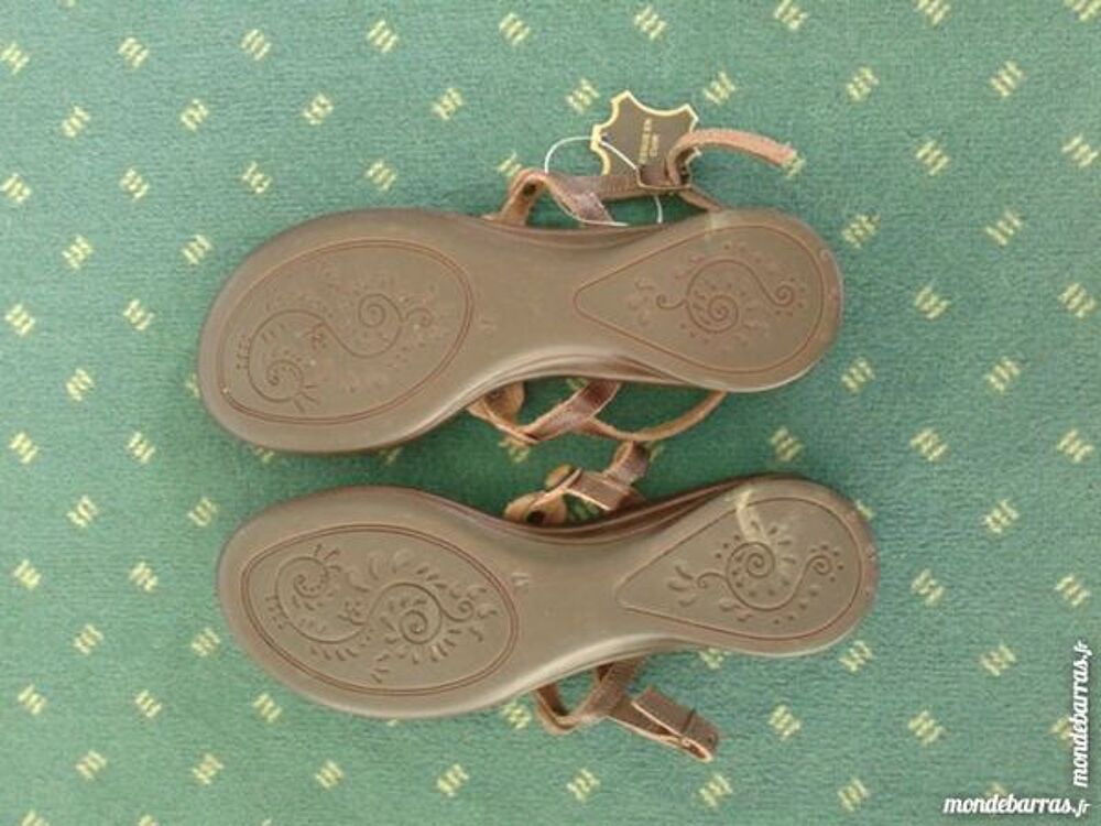 Nu-Pieds Avec Entre-Doigts [Tongs] Chaussures