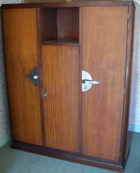 Armoire annes 30 40 Chevigny-Saint-Sauveur (21)