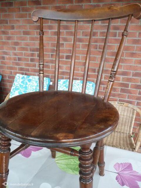 4 chaises en noyer style anglais 50 Berck (62)