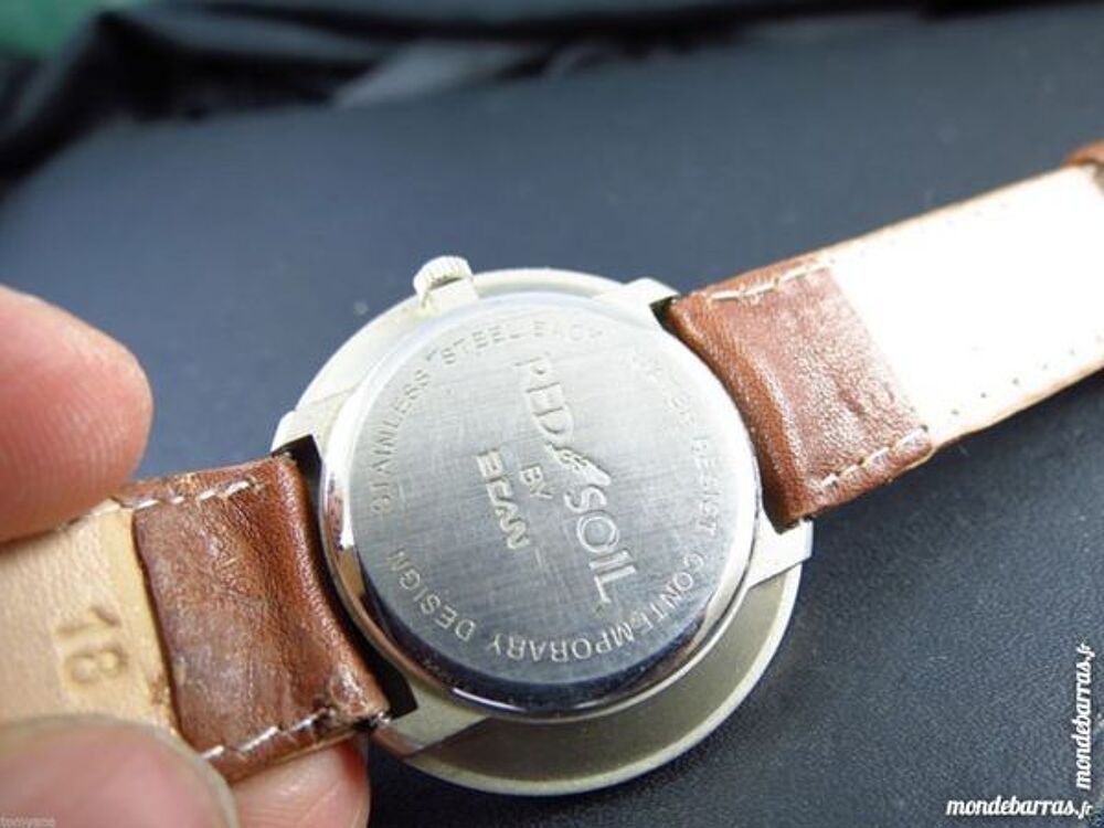RED SOIL INDIAN PATERN montre analogique DIV0464 Bijoux et montres