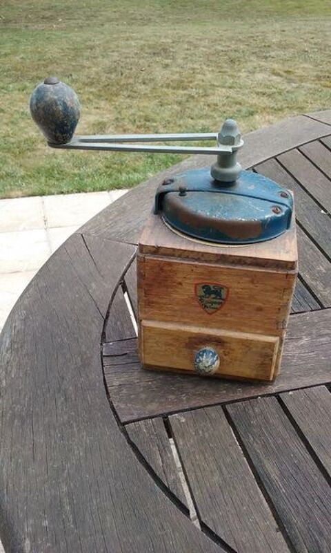 Authentique moulin  caf Peugeot 25 Lsigny (77)