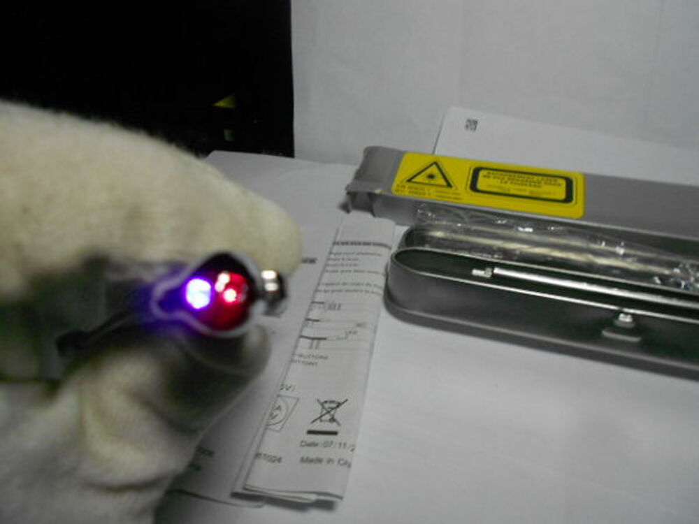 stylo pointeur laser 1mW650nm et lampe de poche &agrave; led 