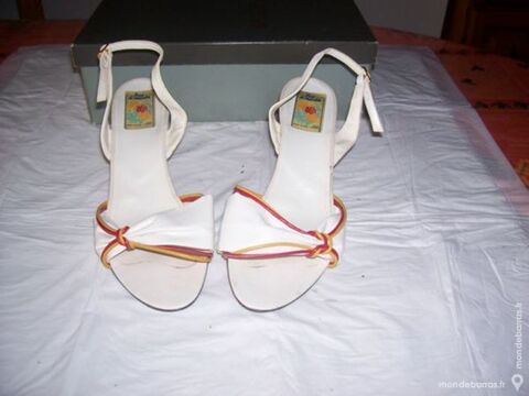 Chaussures d't Femme taille 38 20 Montreuil (93)