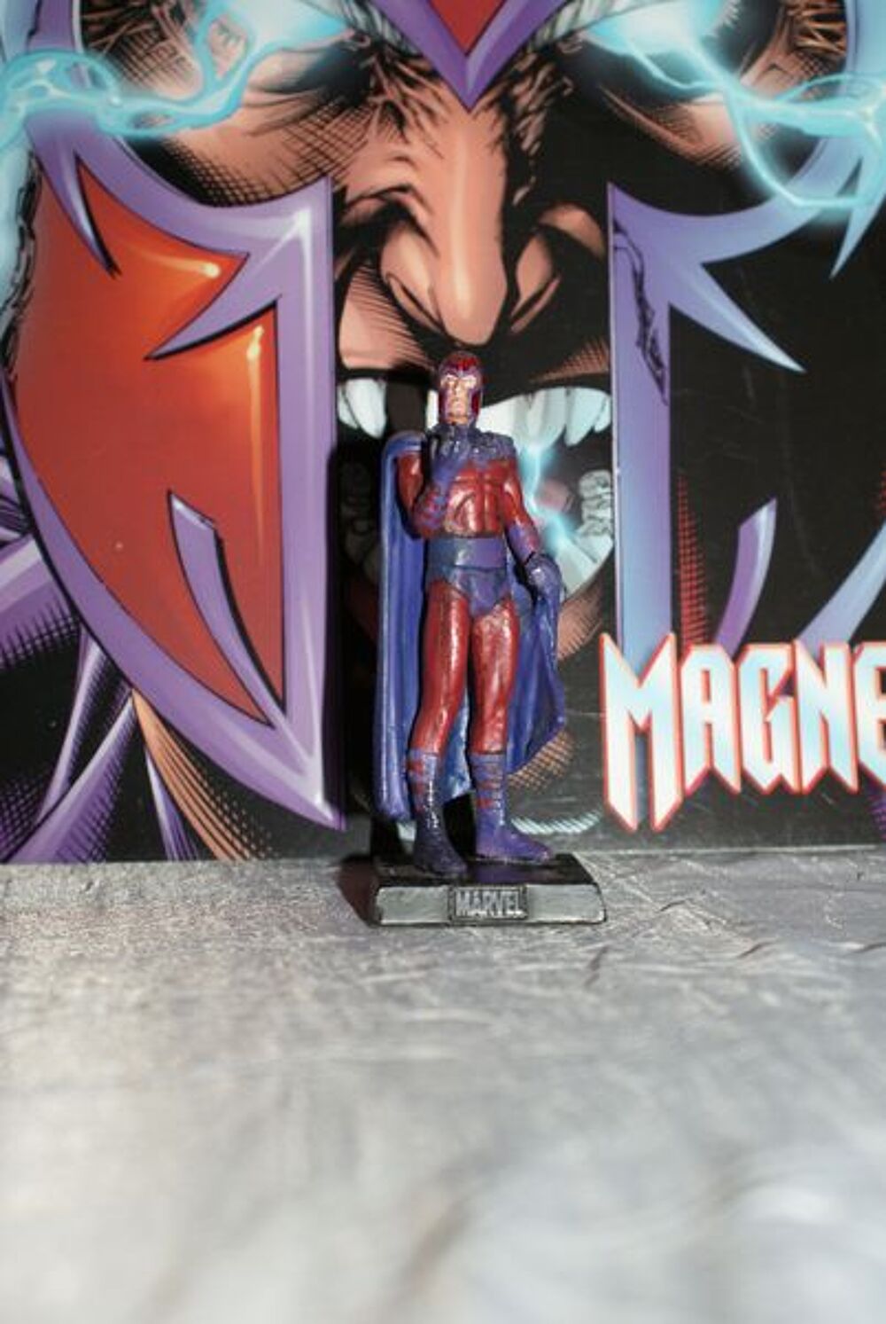 figurine en plomb "marvel eaglemoss" MAGNETO 
