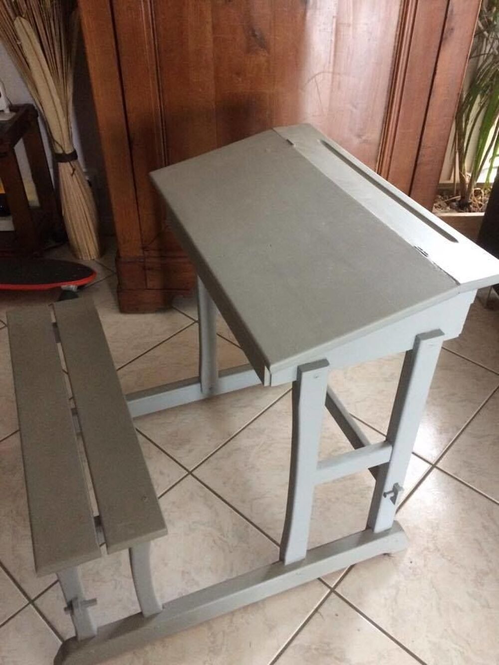 Pupitre, bureau enfant peint gris Mobilier enfants