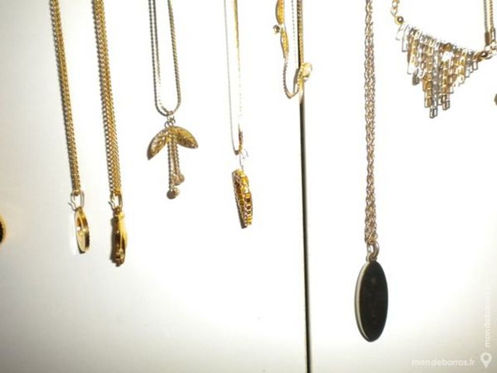Ensemble de BIJOUX FANTAISIE Bijoux et montres