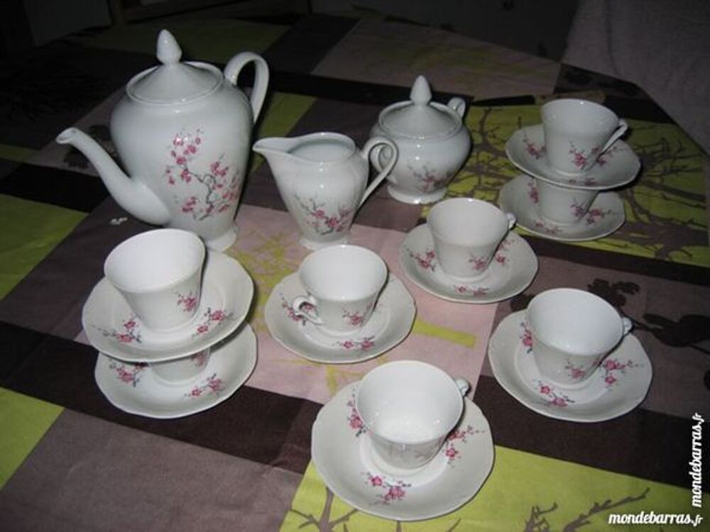 service a caf&eacute; Cuisine