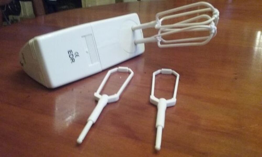 Petit batteur de voyage (&agrave; piles) Electroménager