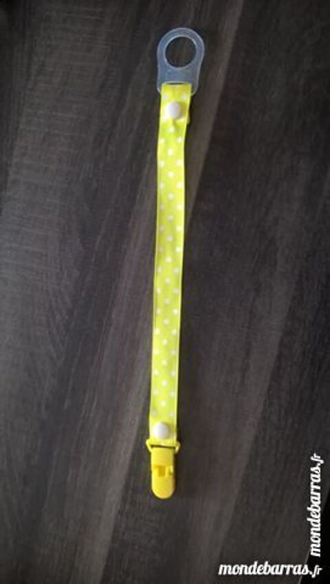 attache sucette 5 Langon (33)