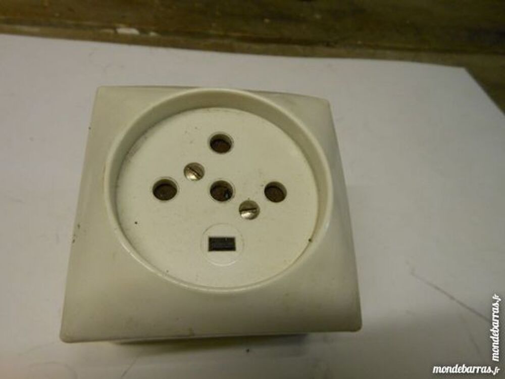 prise de courant 4+T en 20A pa1 Bricolage