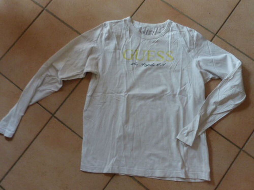 t shirt guess manche longue
Vêtements