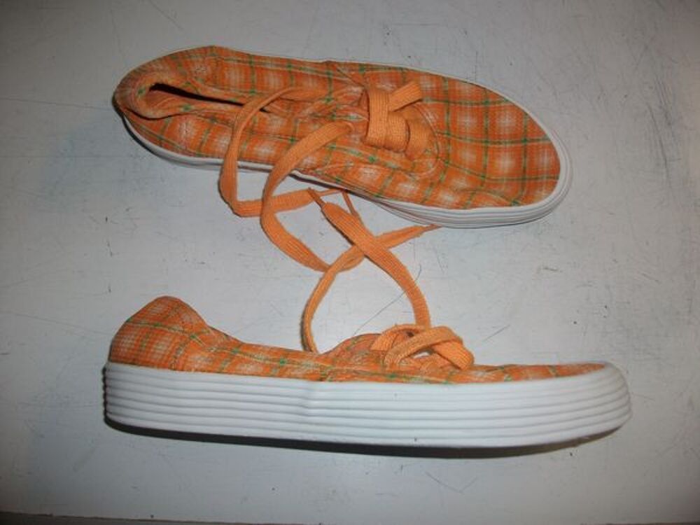Basket toile Orange &agrave; carreaux pt 38 &agrave; 2,50 € Chaussures