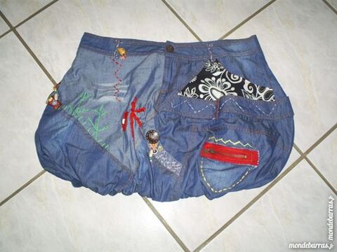 Jupe style DESIGUAL  Taille 42 20 Geneuille (25)