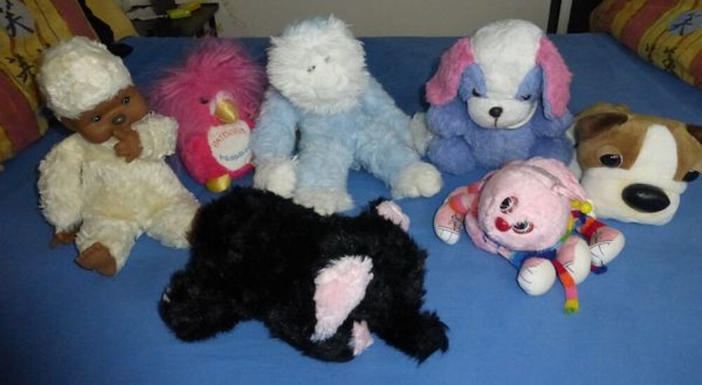 PELUCHE (4) Jeux / jouets