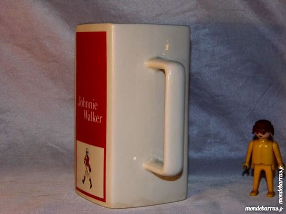 Pichet publicitaire ancien JOHNNIE WALKER caf&eacute; Décoration