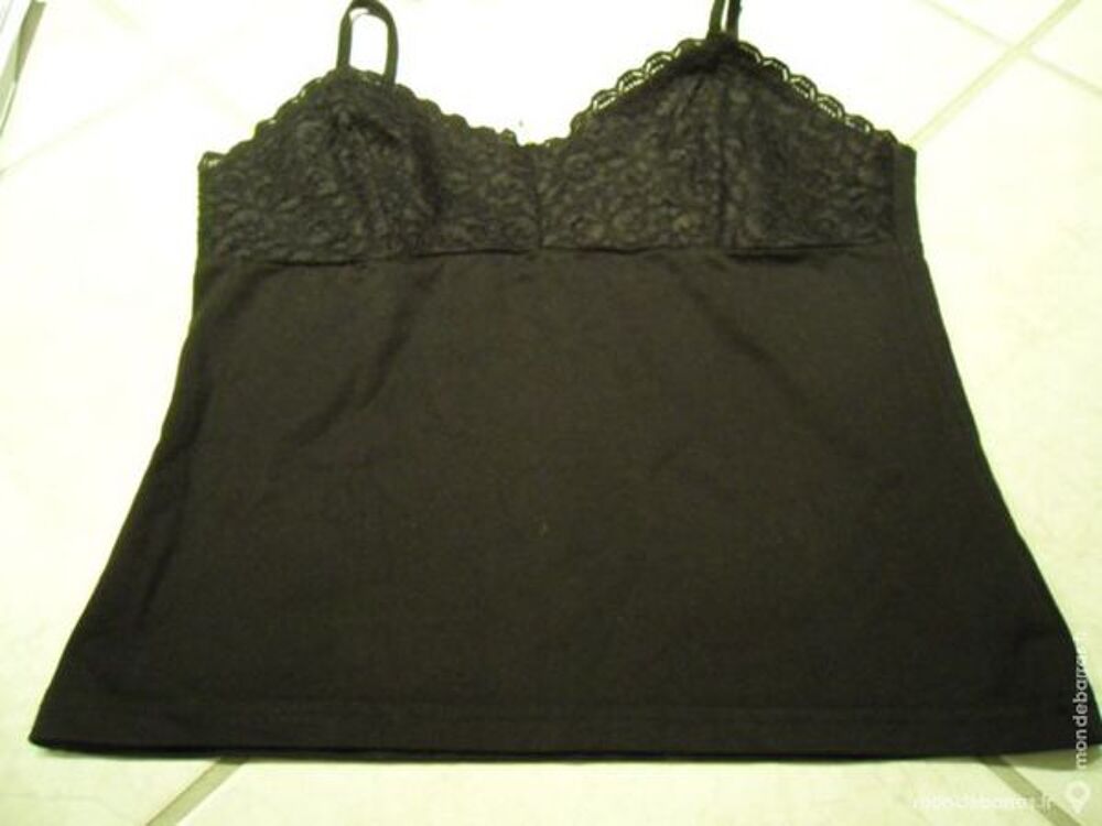 top d&eacute;bardeur Vêtements
