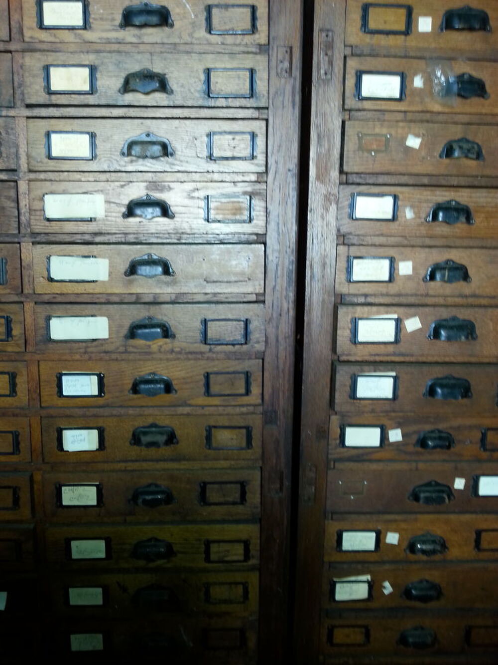 meuble ancien de cordonnier Meubles