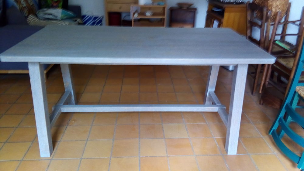 Table de salle &agrave; manger Meubles