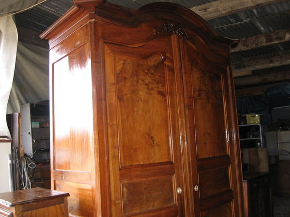 tr&eacute;s belle armoire Meubles