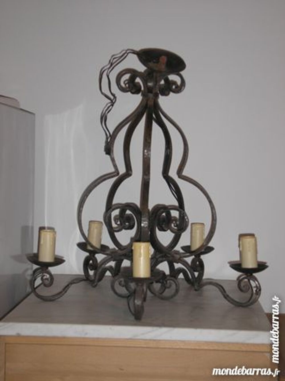 LUSTRE EN FER FORGE Meubles