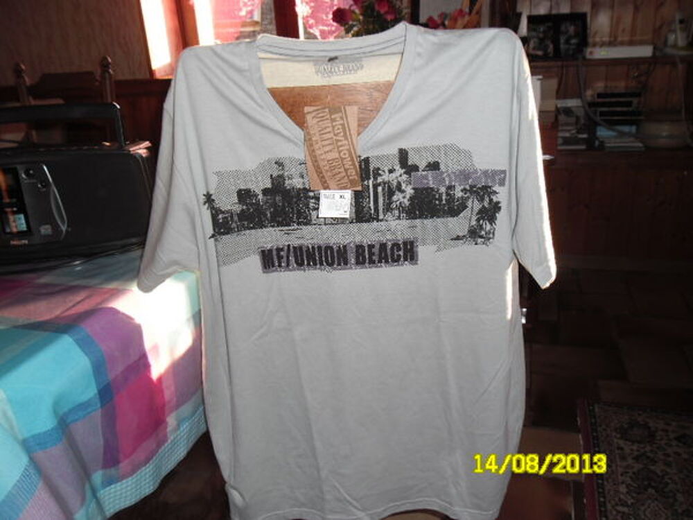 tee-shirt Vêtements