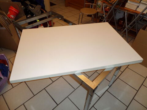 table basse et haute 120 Magny-le-Hongre (77)
