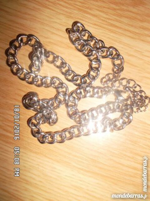 collier métal couleur argent*juste 3e*kiki60230 3 Chambly (60)