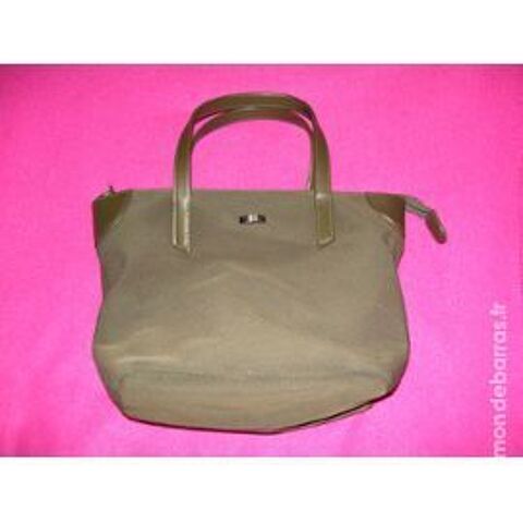 Sac  Main Kaki  PAQUETAGE   15 Argenton-sur-Creuse (36)