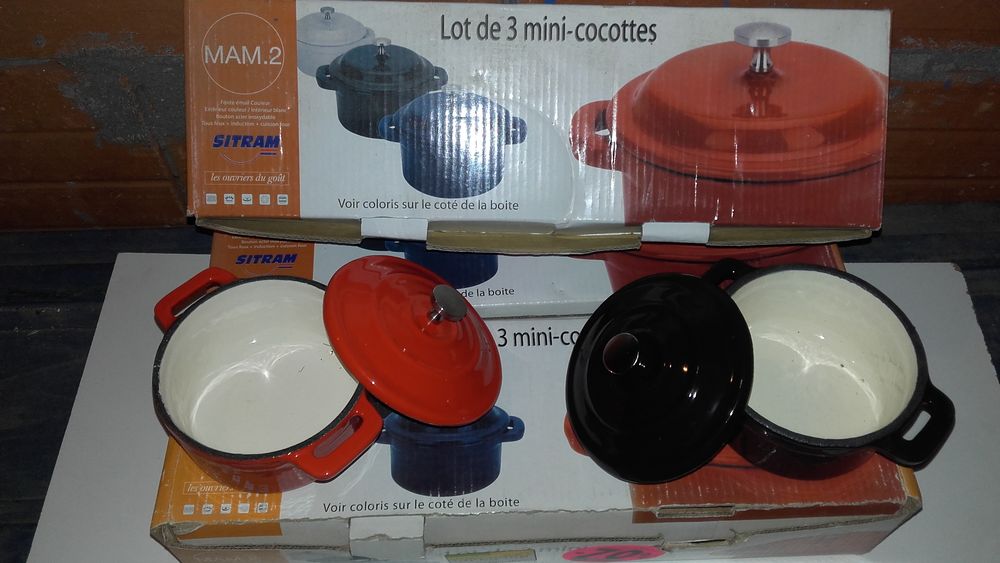  LOT DE 9 MINI-COCOTTES FONTE EMAILLEE Cuisine